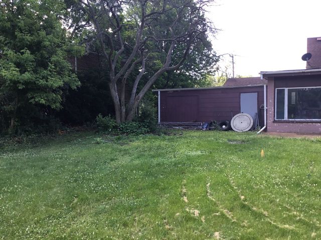 206 E Camp Mcdonald Road, Prospect Heights, IL 60070