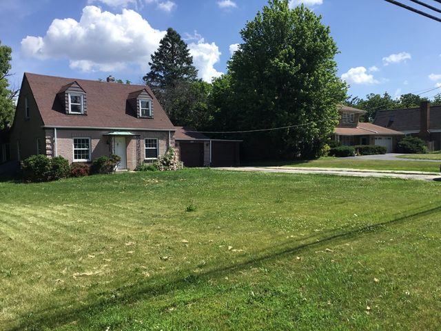 206 E Camp Mcdonald Road, Prospect Heights, IL 60070