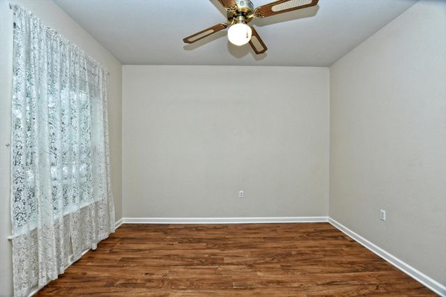 292 Whispering Wind DR, Georgetown, TX 78633