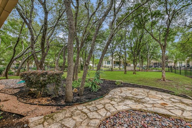 292 Whispering Wind DR, Georgetown, TX 78633