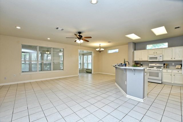 292 Whispering Wind DR, Georgetown, TX 78633