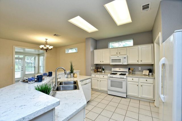 292 Whispering Wind DR, Georgetown, TX 78633