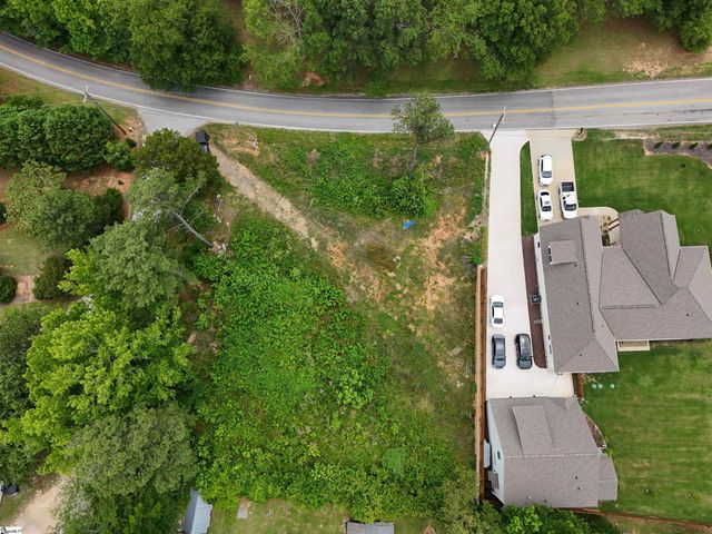 136 Mccall Road, Simpsonville, SC 29680