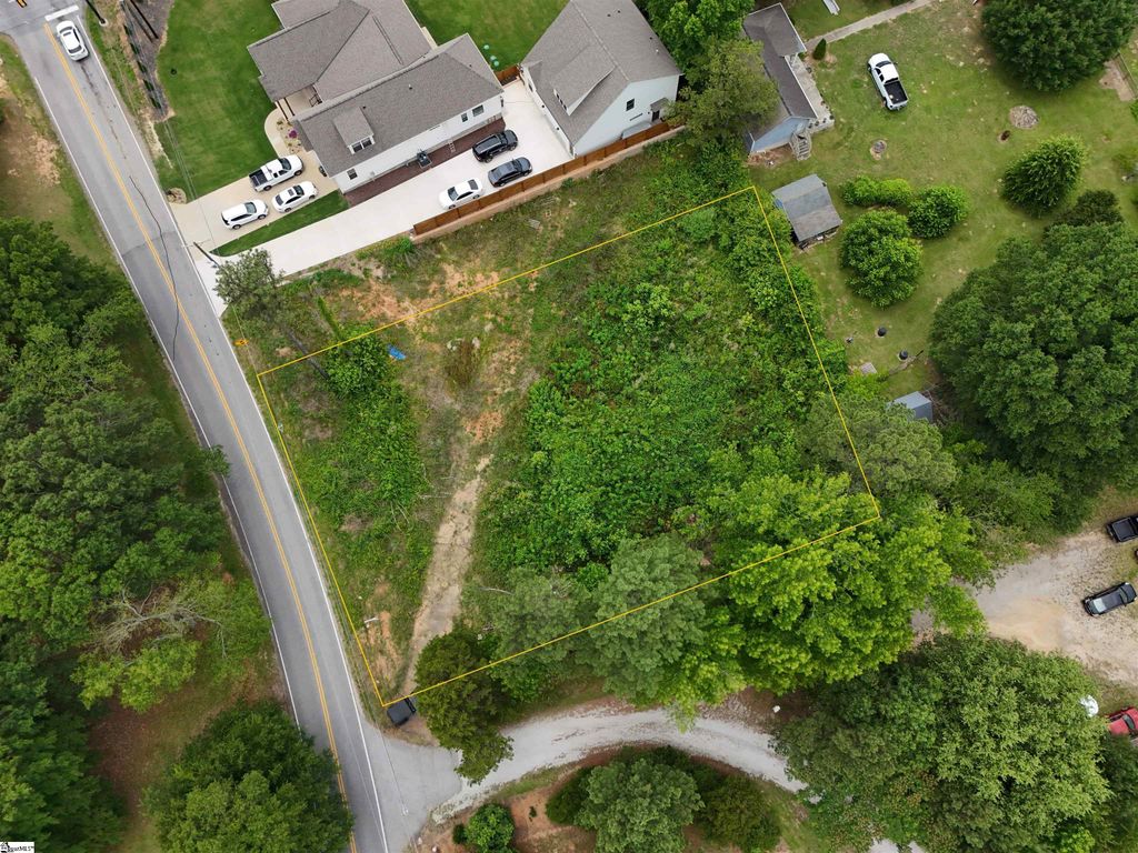 136 Mccall Road, Simpsonville, SC 29680