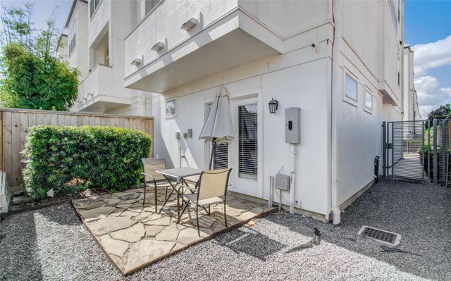 3104 Mitchell Landing Court, Houston, TX 77025