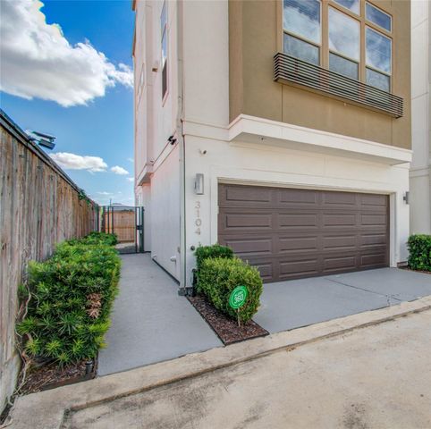 3104 Mitchell Landing Court, Houston, TX 77025