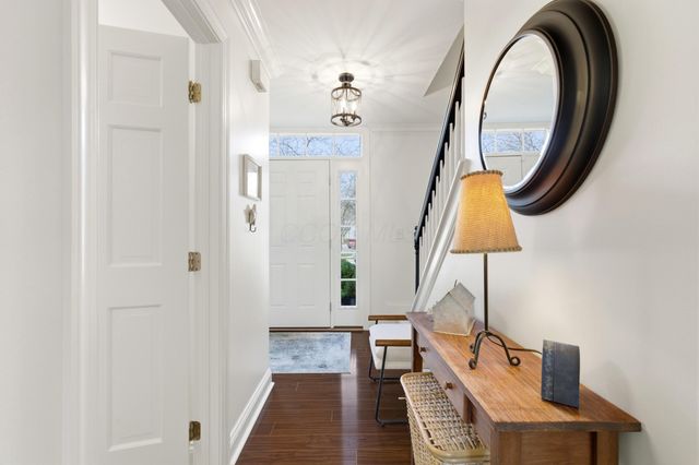 6982 Shady Nelms Drive, Dublin, OH 43017