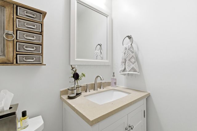 6982 Shady Nelms Drive, Dublin, OH 43017