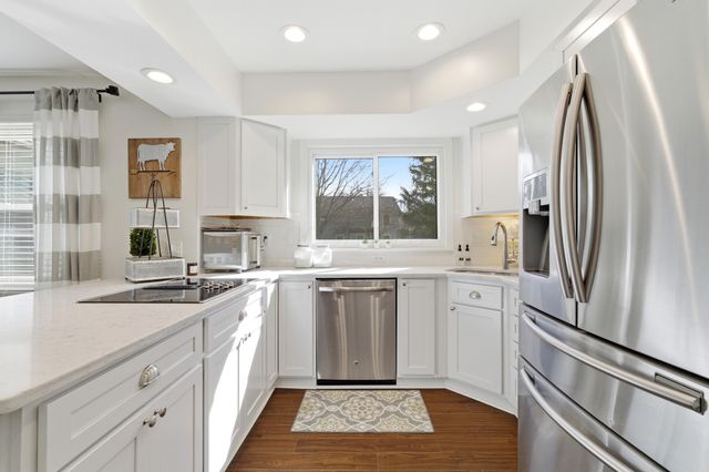 6982 Shady Nelms Drive, Dublin, OH 43017