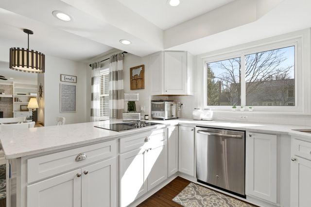 6982 Shady Nelms Drive, Dublin, OH 43017