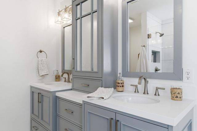 6982 Shady Nelms Drive, Dublin, OH 43017