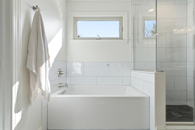 6982 Shady Nelms Drive, Dublin, OH 43017