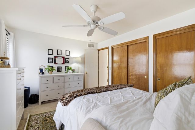 6982 Shady Nelms Drive, Dublin, OH 43017