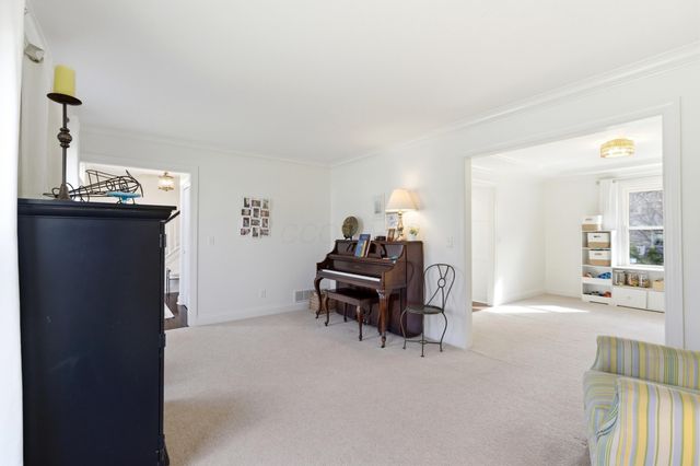 6982 Shady Nelms Drive, Dublin, OH 43017