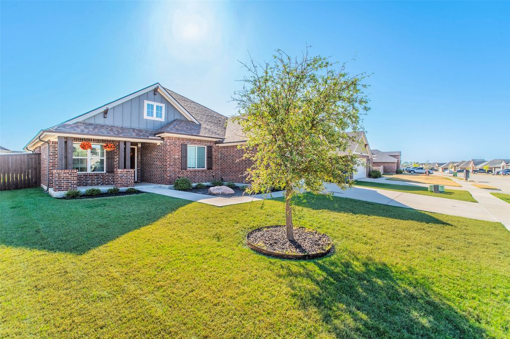 4003 Montecristo Lane, Sanger, TX 76266