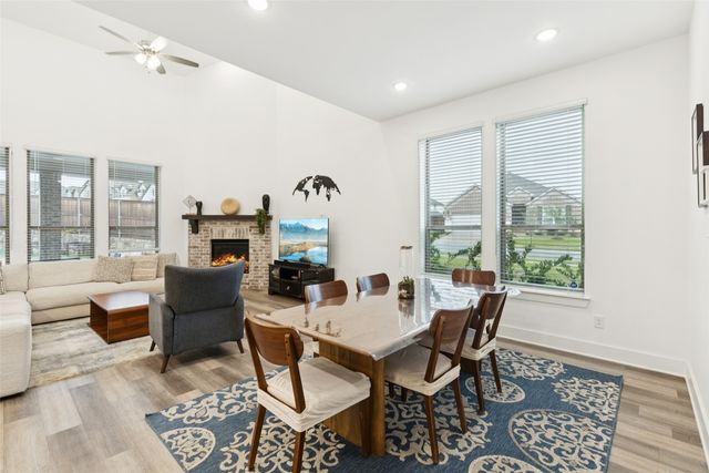 4313 Expedition Drive, Oak Point, TX 75068