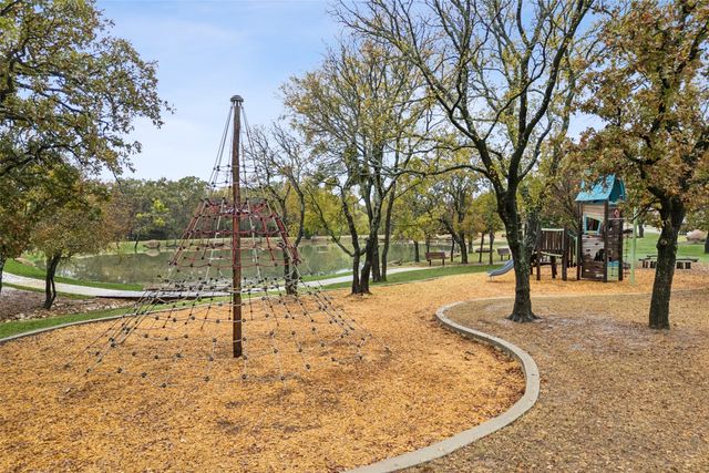 4313 Expedition Drive, Oak Point, TX 75068