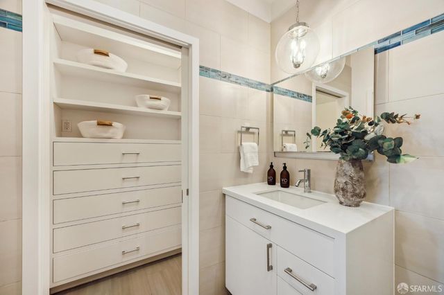 1454 Hayes Street, San Francisco, CA 94117