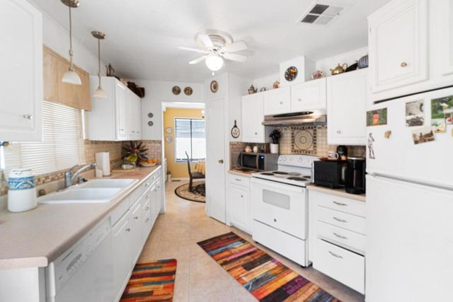 33490 Carlsbad Circle, Thousand Palms, CA 92276