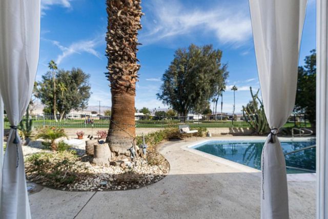 33490 Carlsbad Circle, Thousand Palms, CA 92276