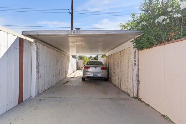 33490 Carlsbad Circle, Thousand Palms, CA 92276