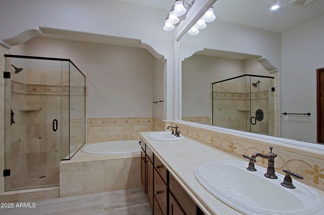 18650 N THOMPSON PEAK Parkway 1052, Scottsdale, AZ 85255