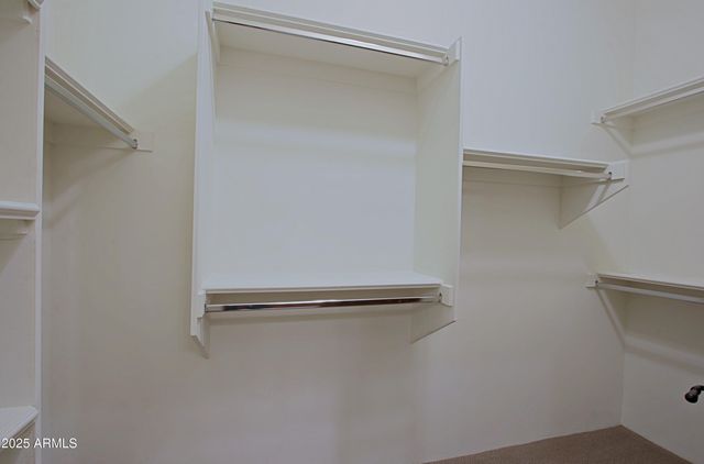 18650 N THOMPSON PEAK Parkway 1052, Scottsdale, AZ 85255