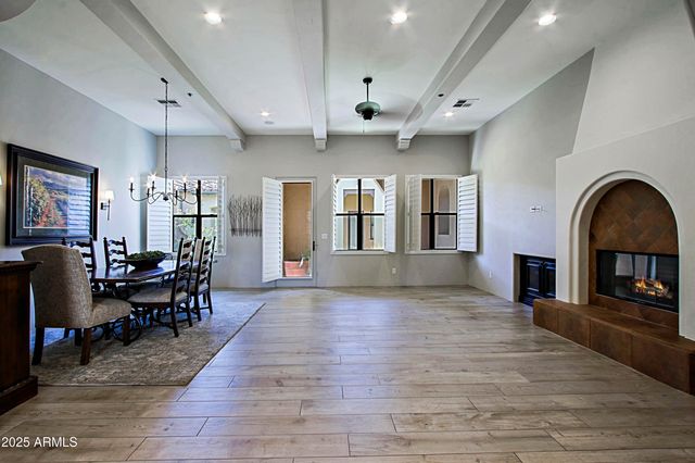 18650 N THOMPSON PEAK Parkway 1052, Scottsdale, AZ 85255