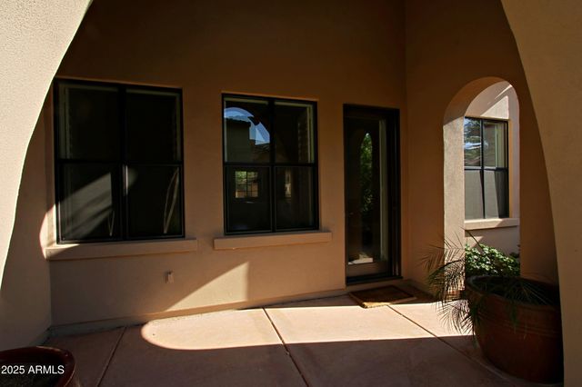 18650 N THOMPSON PEAK Parkway 1052, Scottsdale, AZ 85255