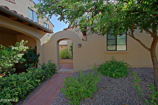 18650 N THOMPSON PEAK Parkway 1052, Scottsdale, AZ 85255