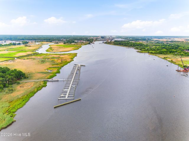 1717 Herons View Drive, Wilmington, NC 28401