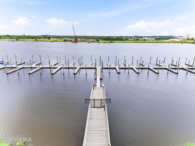 1717 Herons View Drive, Wilmington, NC 28401
