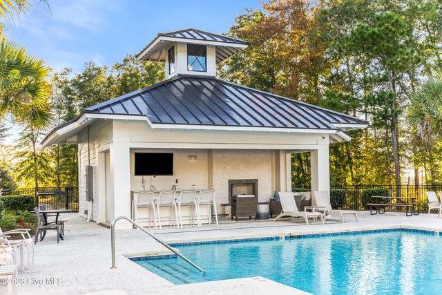 1717 Herons View Drive, Wilmington, NC 28401