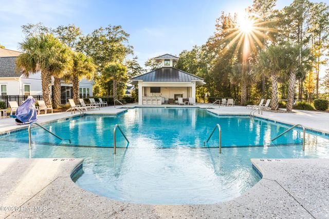 1717 Herons View Drive, Wilmington, NC 28401