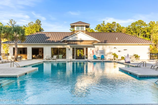1717 Herons View Drive, Wilmington, NC 28401