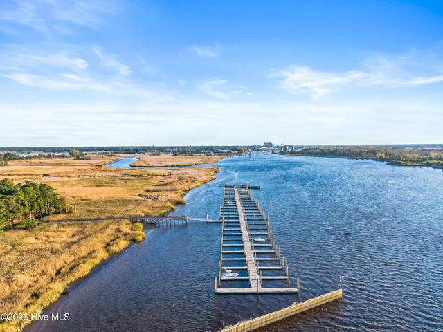 1717 Herons View Drive, Wilmington, NC 28401