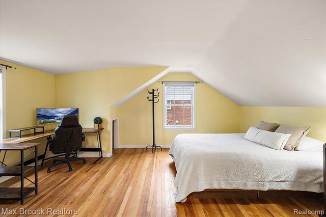 32350 Sheridan Drive, Beverly Hills, MI 48025