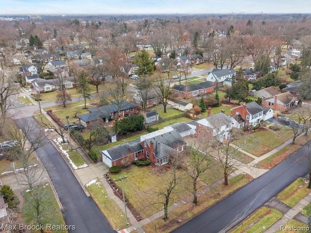 32350 Sheridan Drive, Beverly Hills, MI 48025