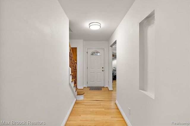 32350 Sheridan Drive, Beverly Hills, MI 48025