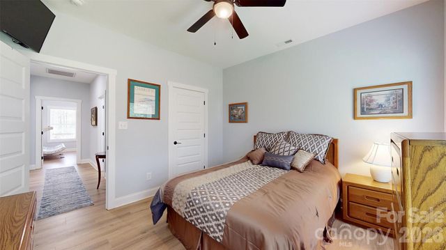 7051 Sparrow Lane, Vale, NC 28168