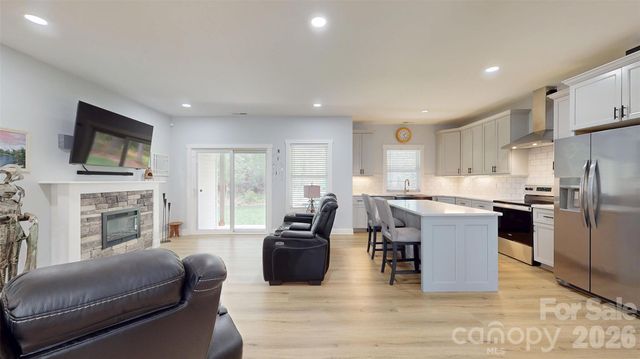 7051 Sparrow Lane, Vale, NC 28168