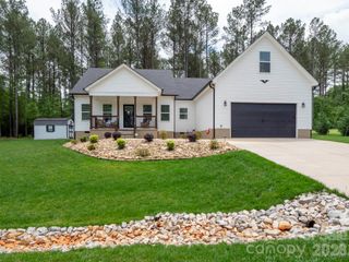 7051 Sparrow Lane, Vale, NC 28168