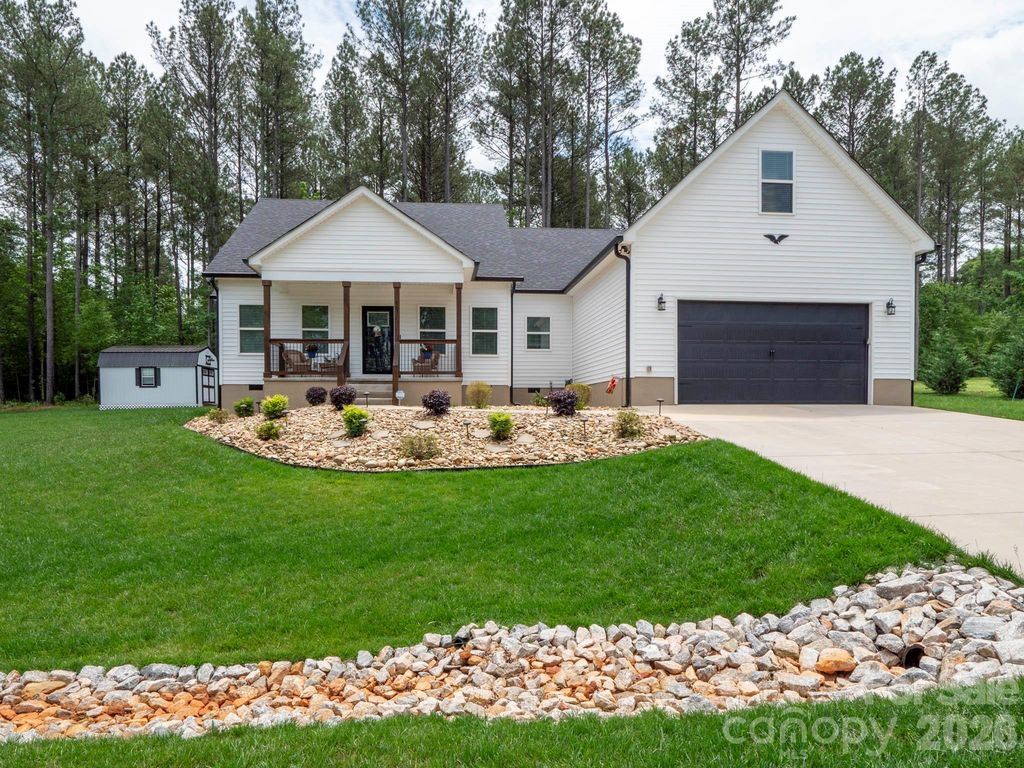 7051 Sparrow Lane, Vale, NC 28168