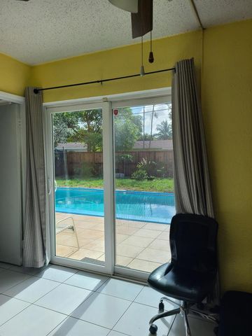 1650 NW 1st Way, Pompano Beach, FL 33060