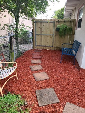 1650 NW 1st Way, Pompano Beach, FL 33060