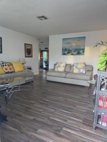 1650 NW 1st Way, Pompano Beach, FL 33060