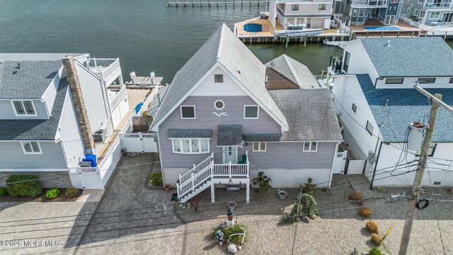 3467 E Lisbon Avenue, Toms River, NJ 08753