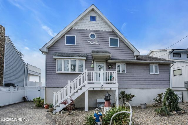 3467 E Lisbon Avenue, Toms River, NJ 08753