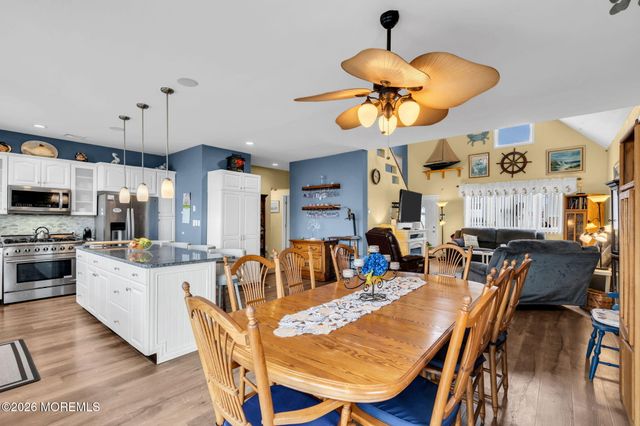 3467 E Lisbon Avenue, Toms River, NJ 08753