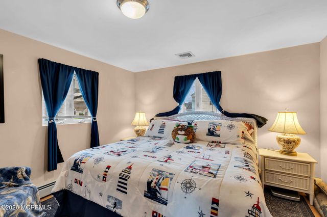 3467 E Lisbon Avenue, Toms River, NJ 08753